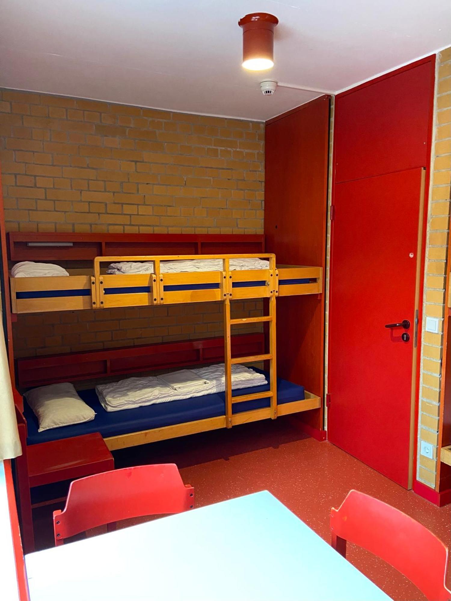 Vierpersoonskamer met Badkamer